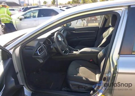 2018 Toyota Camry Le from USA, damaged, VIN JTNB11HK2J3047057